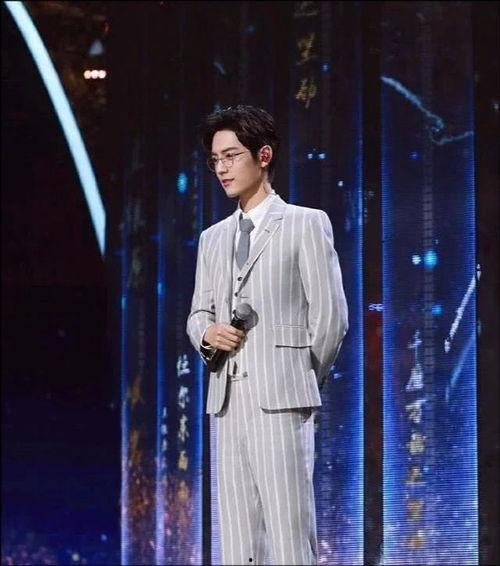 杨紫肖战最新真实消息爆料,揭秘幕后真相，粉丝热议不已