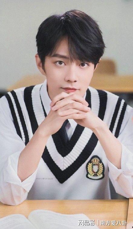 饭圈爆料肖战近况最新,饭圈爆料最新动态，神秘事件引关注