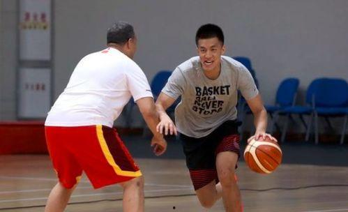 郭艾伦母亲爆料视频播放,揭秘篮球天才背后的故事