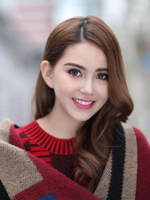 娱乐圈中性爆料的明星,揭秘那些被隐藏的明星秘密