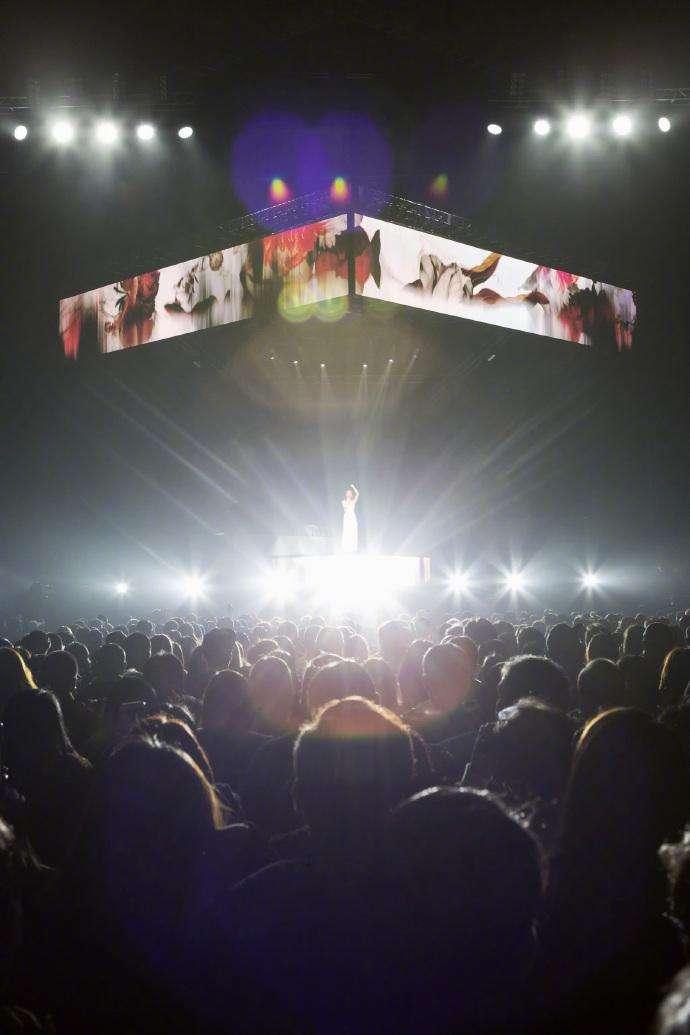 2月份娱乐爆料新闻,明星恋情、新剧动态及幕后花絮大揭秘