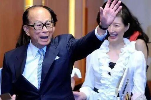 李嘉诚的爆料新闻