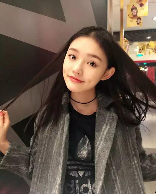 林允爸爸爆料街道视频,街头视频揭秘明星日常