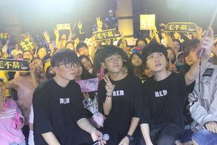 娱乐秘闻大爆料在线观看,娱乐秘闻大爆料在线观看，独家揭秘明星幕后故事